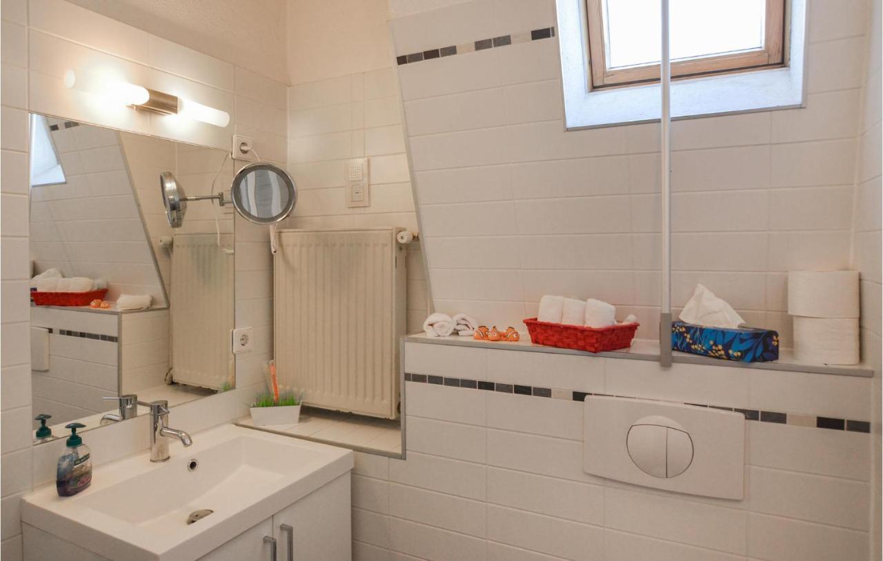 2 Bedroom Lovely Home In Берлин Экстерьер фото